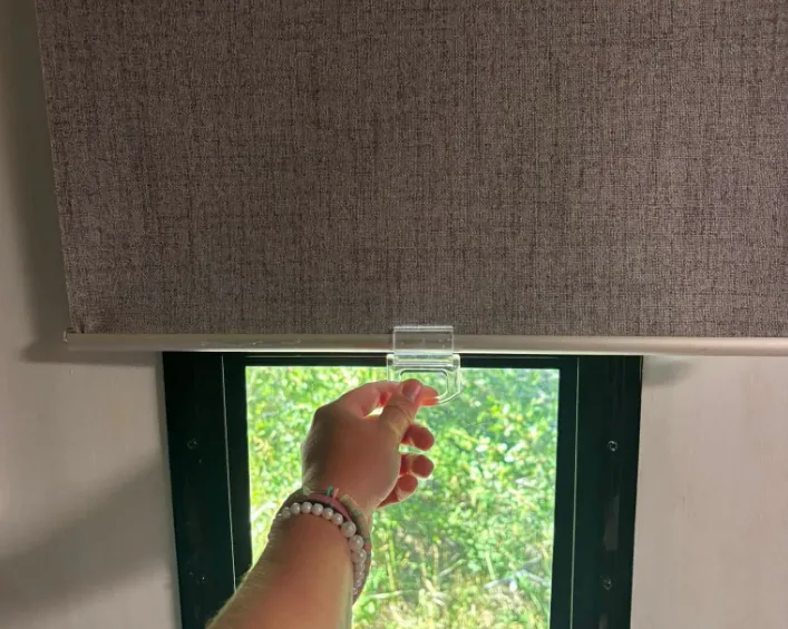 Day/night shade and blind repair on an RV in Florida