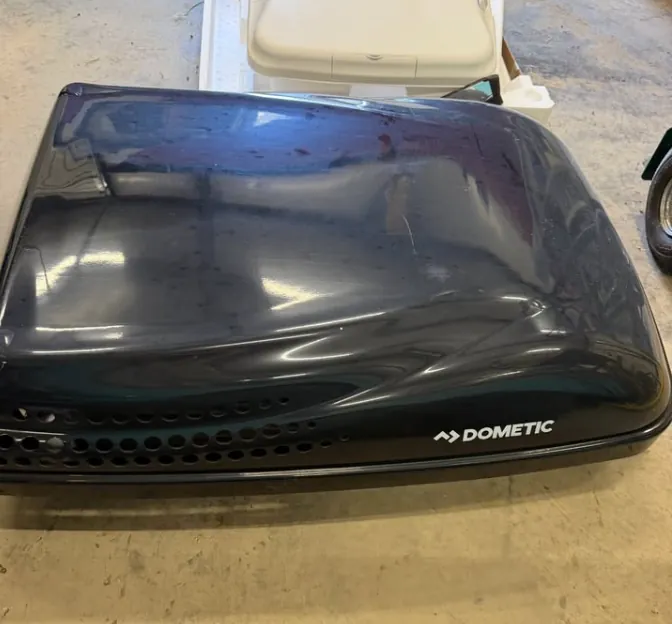 Dometic Penguin II rooftop AC on an RV in Florida