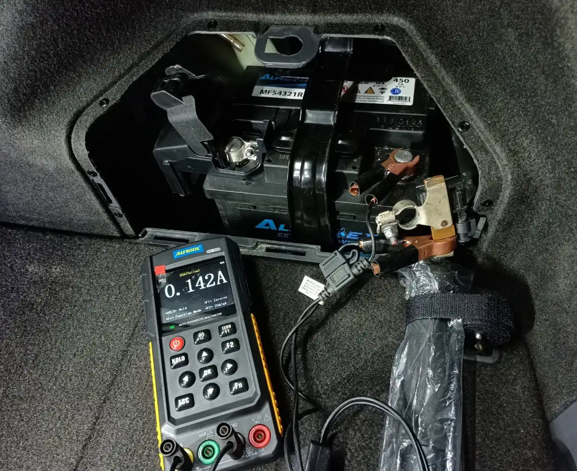 12V parasitic draw diagnosis on an RV in Florida