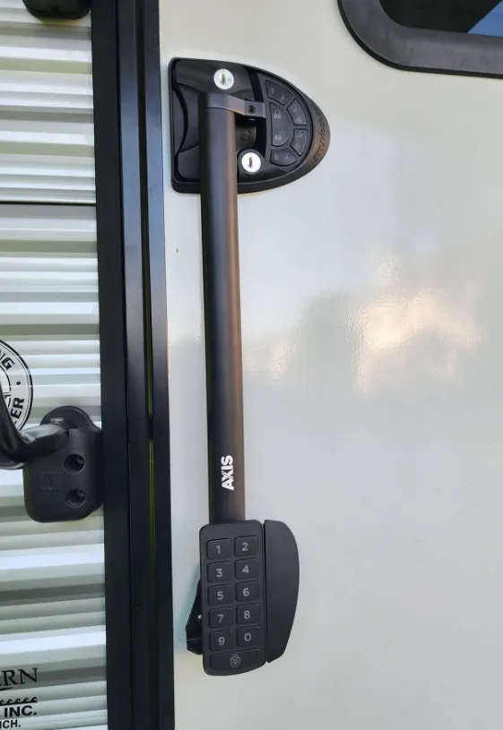 Keyless entry handle install on an RV in Florida